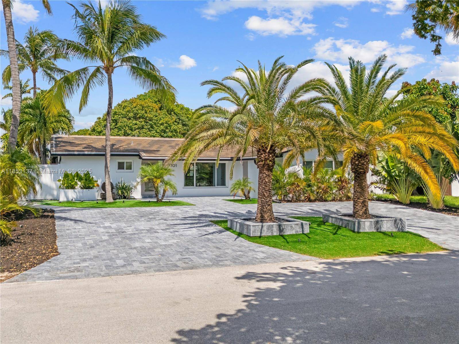 Pompano Beach, FL 33060,1701 SW 3rd Ave