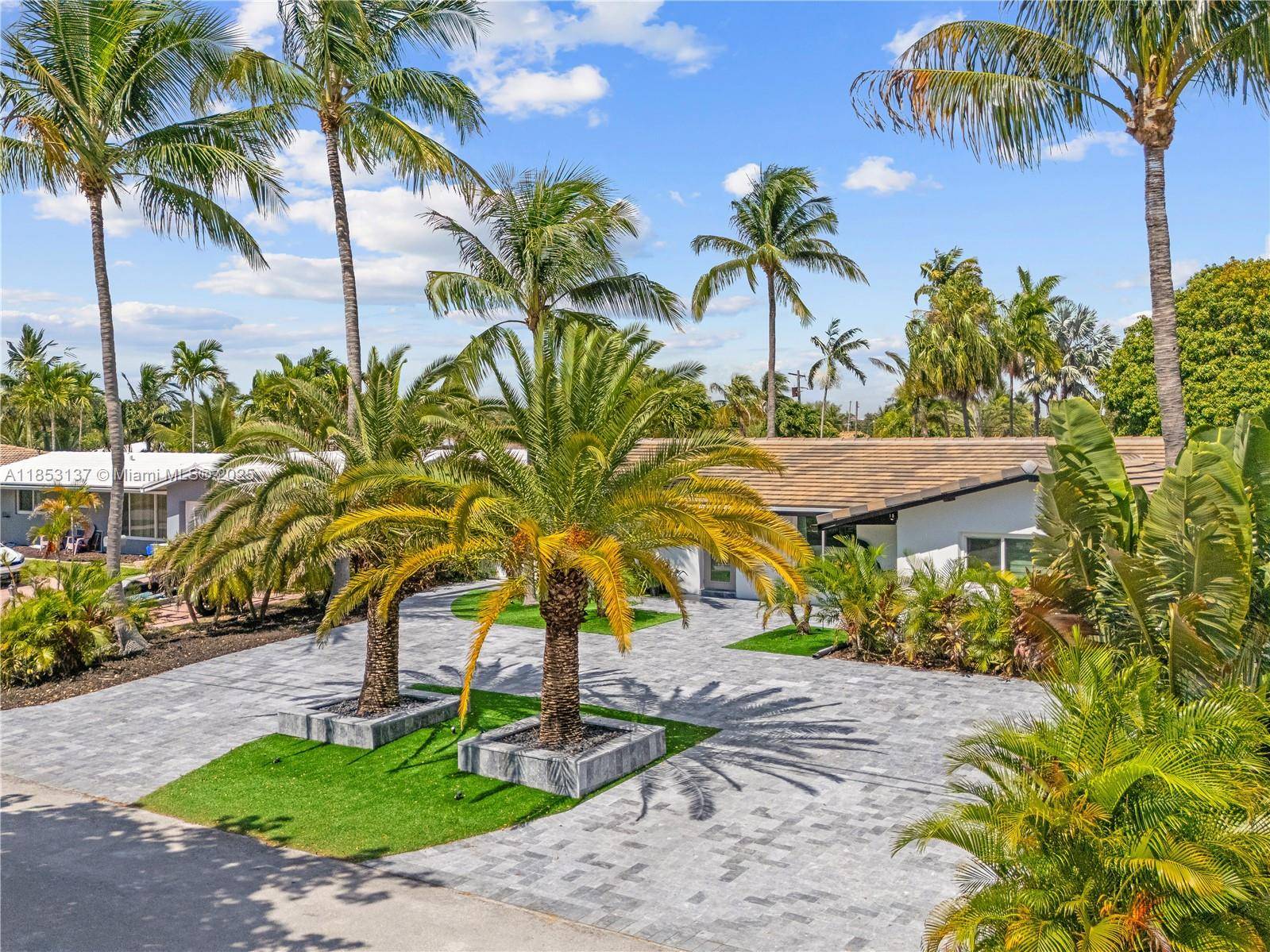 Pompano Beach, FL 33060,1701 SW 3rd Ave