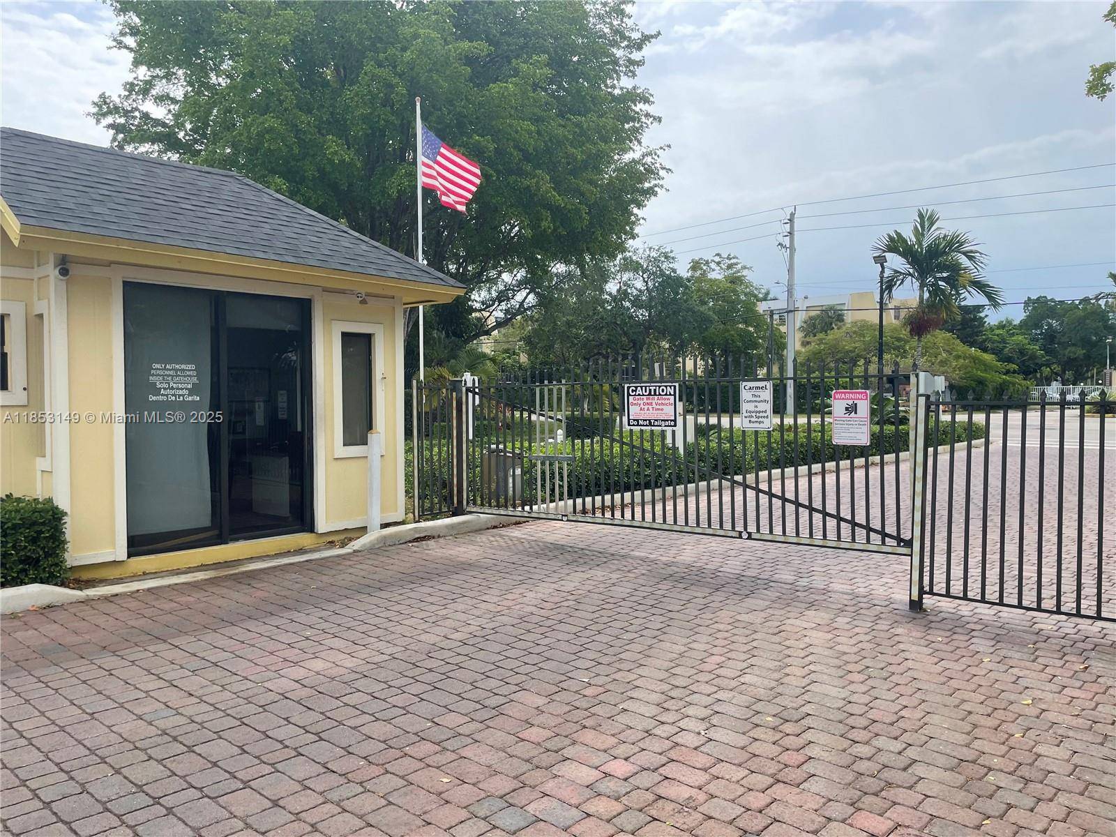 Miami, FL 33179,771 NE 199th St #105