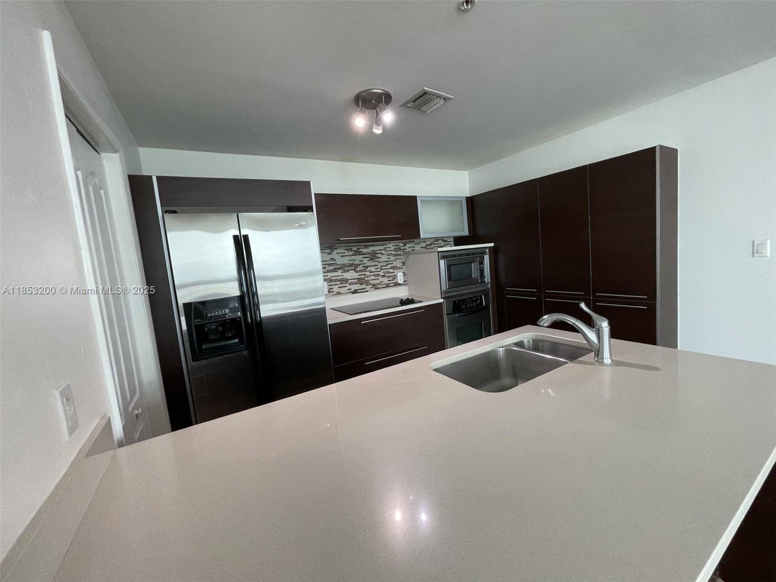 Miami, FL 33132,1900 N Bayshore Dr #2112