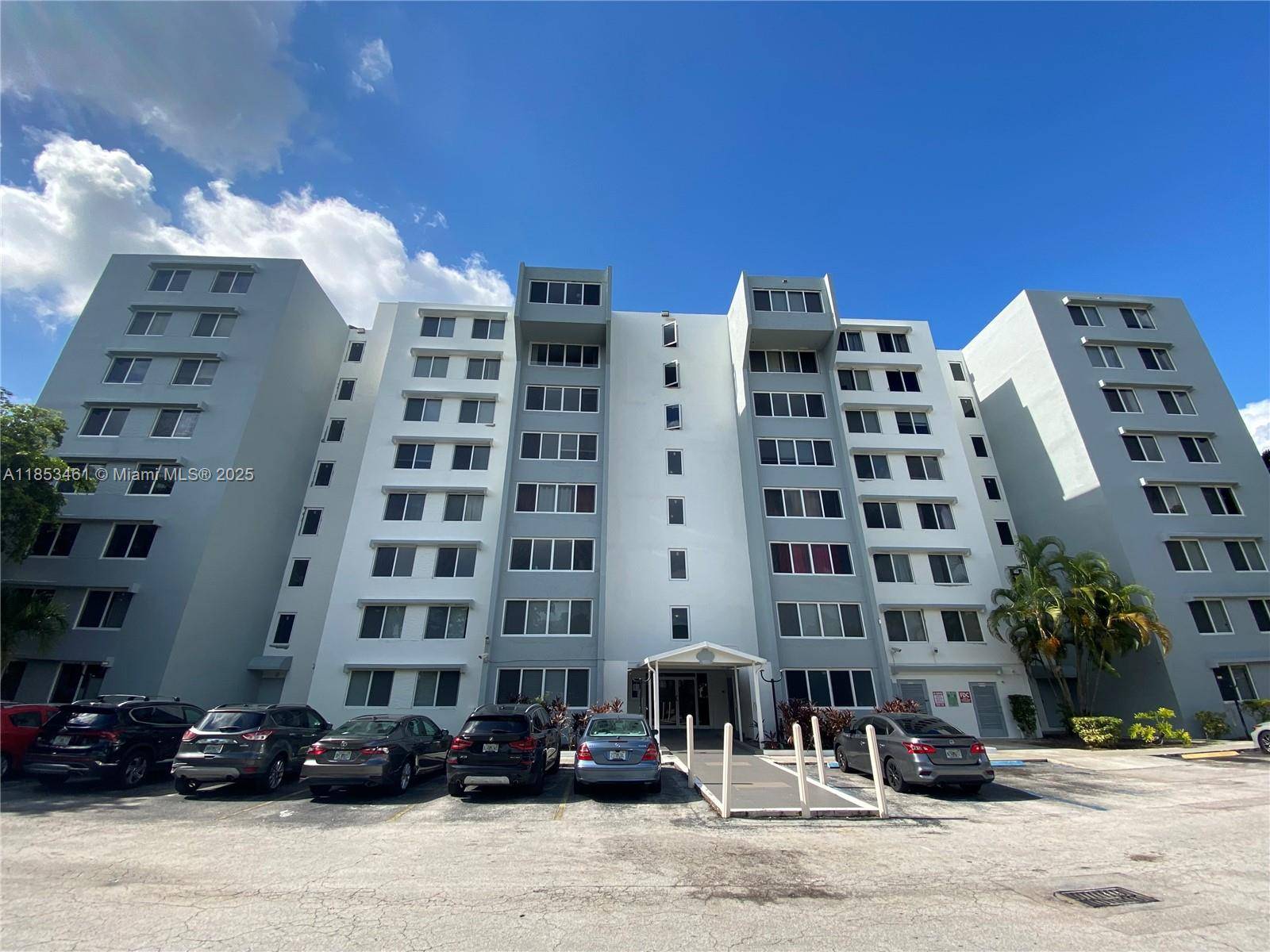 Miami, FL 33156,9143 SW 77 AV #B807
