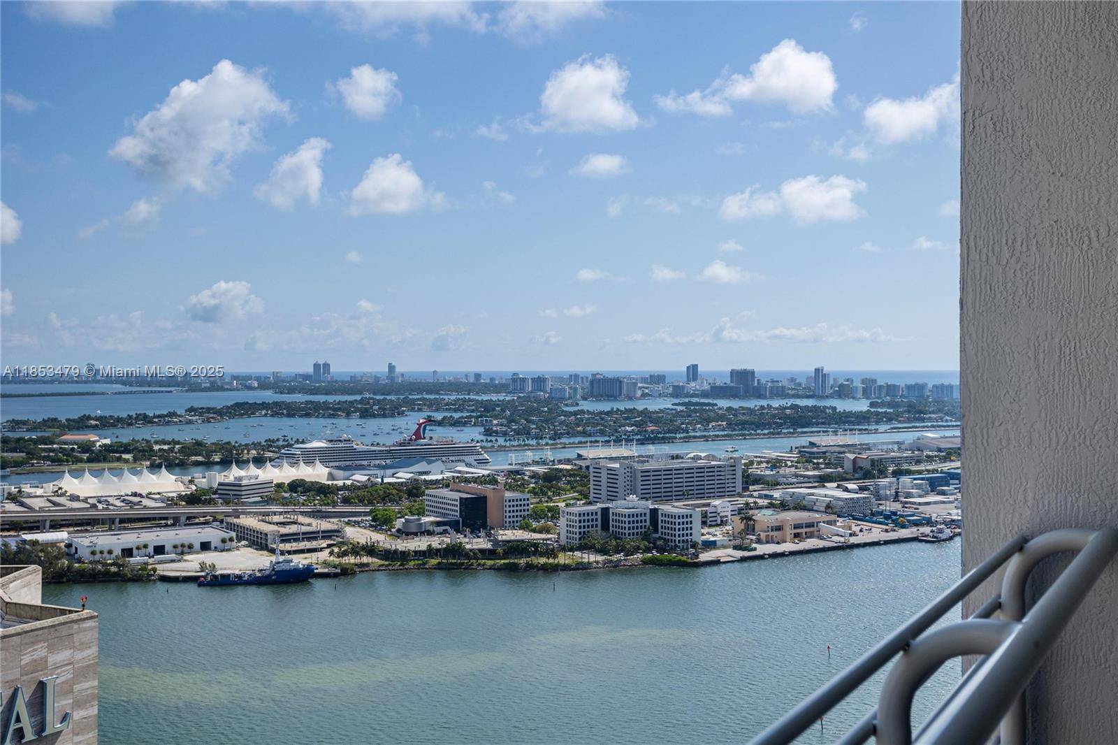 Miami, FL 33131,335 S Biscayne Blvd #LPH-00