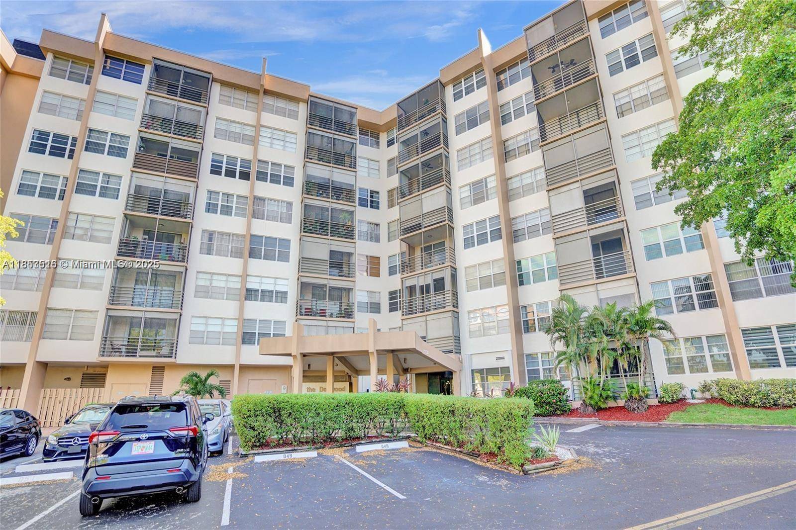 Pembroke Pines, FL 33026,1100 Saint Charles Pl #504