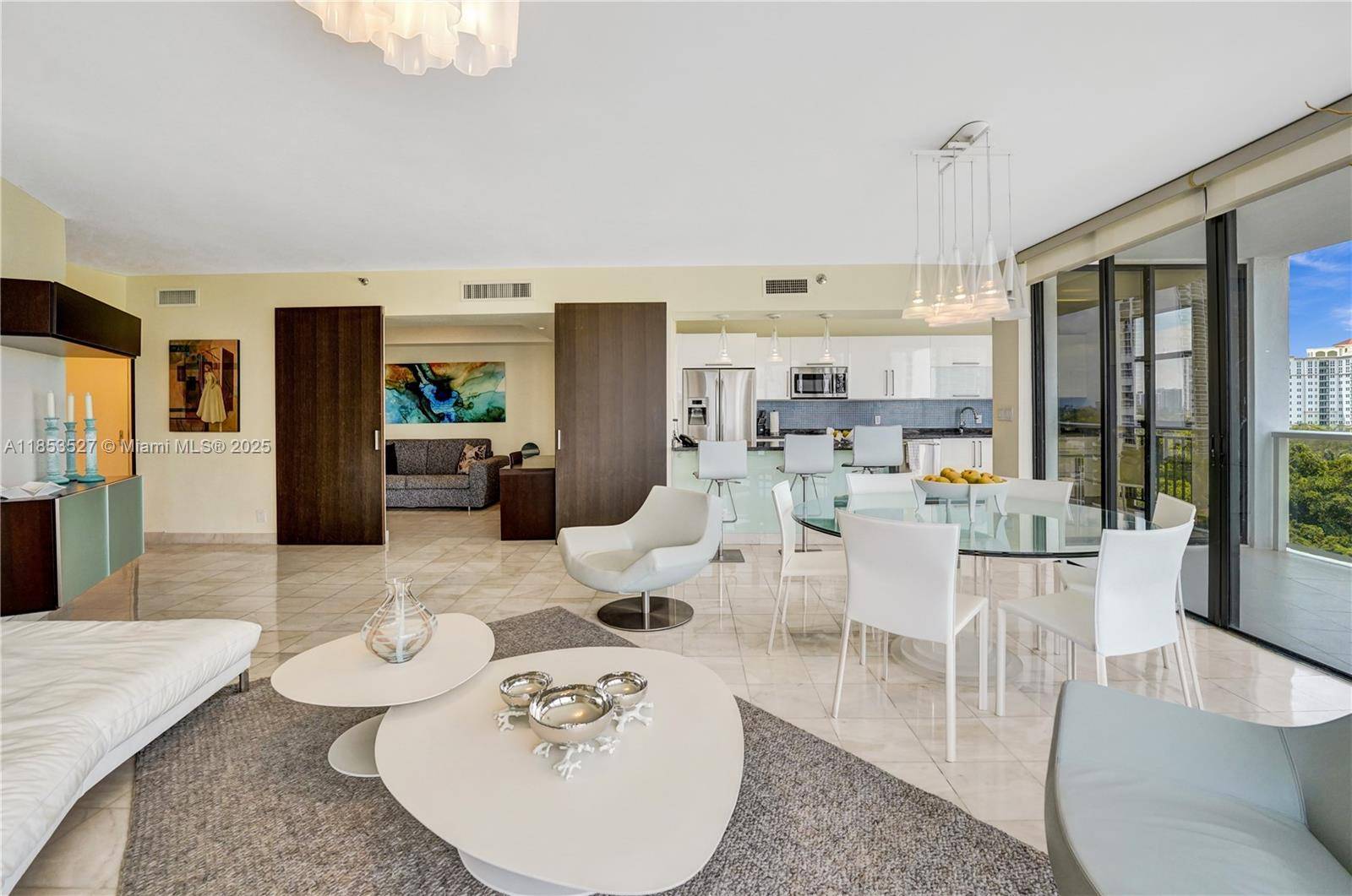 Aventura, FL 33180,20281 E Country Club Dr #607