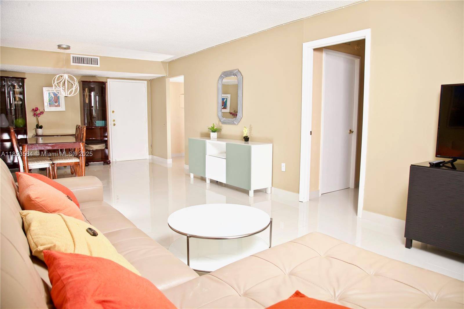 Sunny Isles Beach, FL 33160,210 174th St #1107