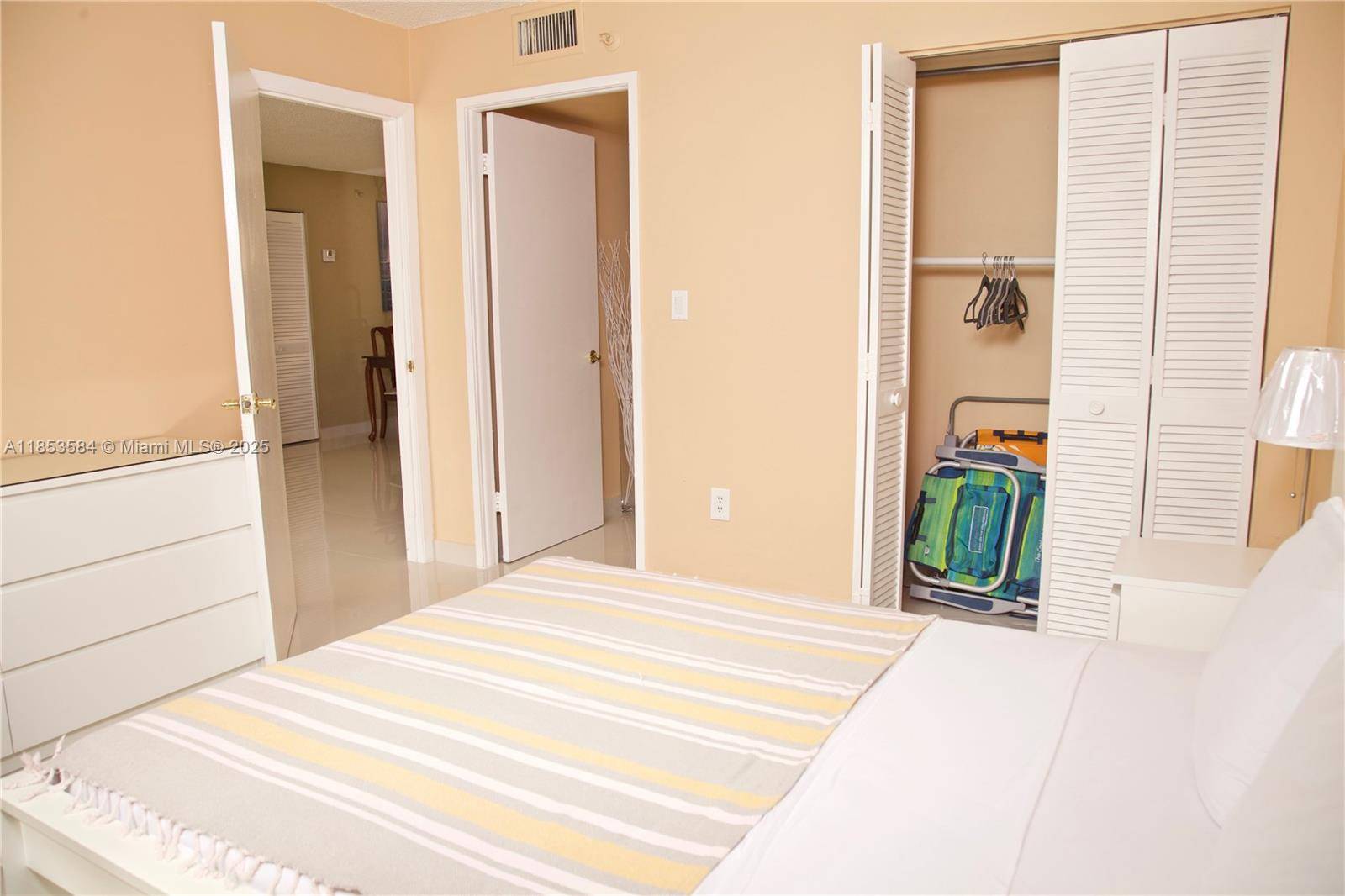 Sunny Isles Beach, FL 33160,210 174th St #1107