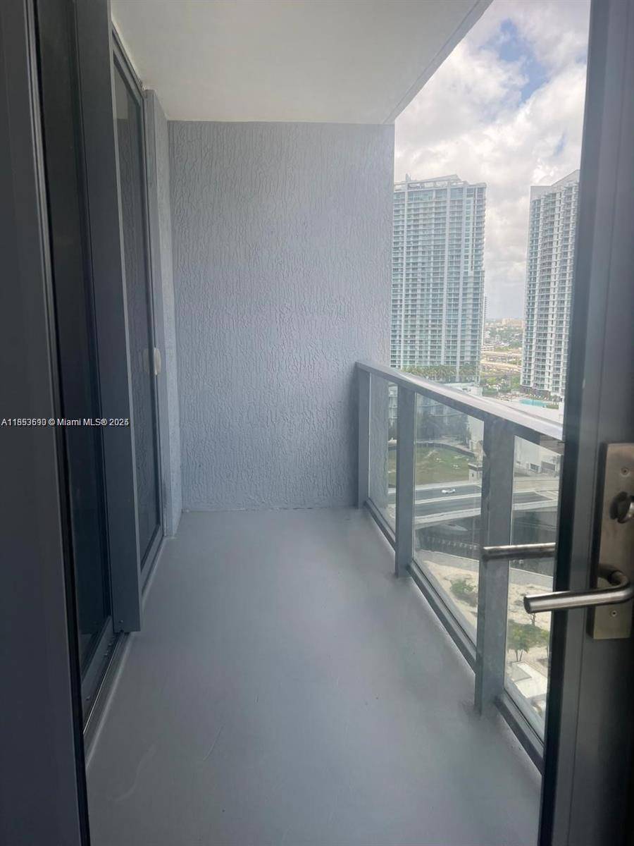Miami, FL 33131,31 SE 6th St #2506