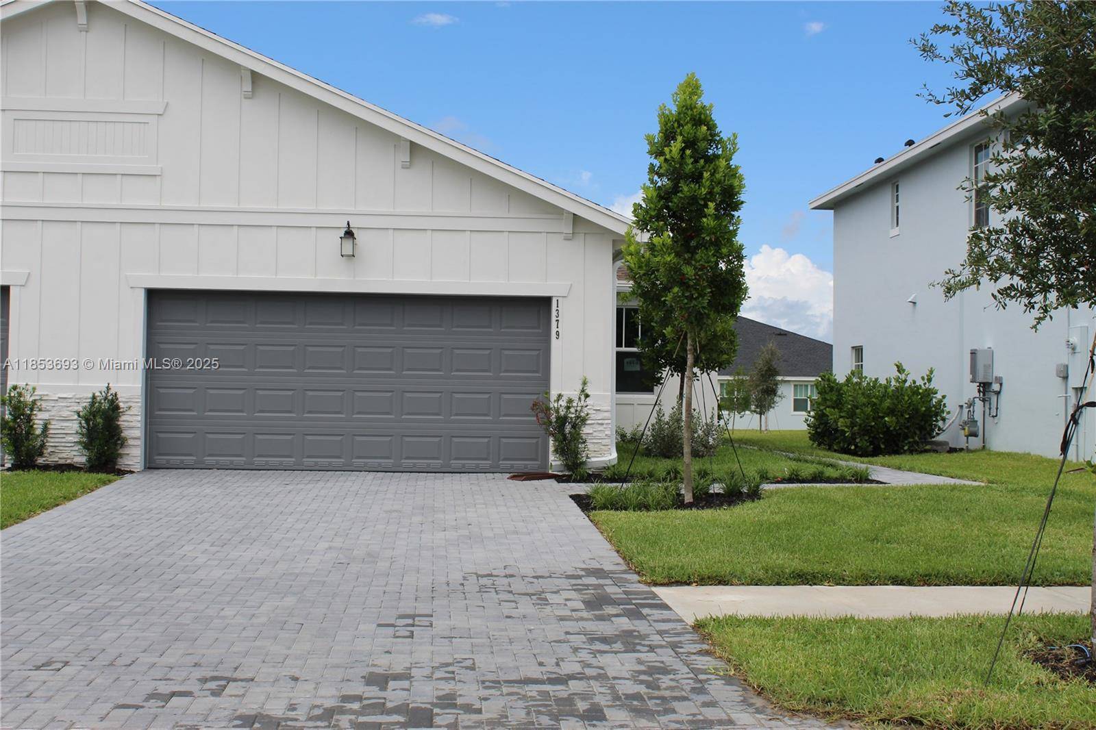 Loxahatchee, FL 33470,1379 Tangled Orchard Trce #0119