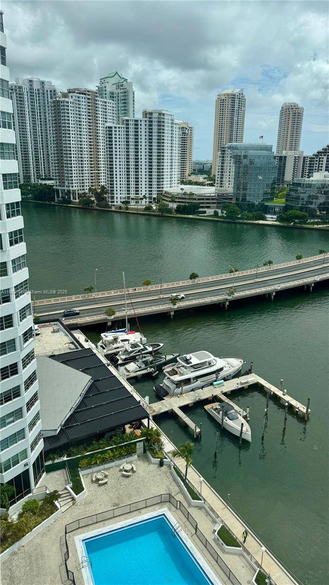 Miami, FL 33131,905 Brickell Bay Dr #1631