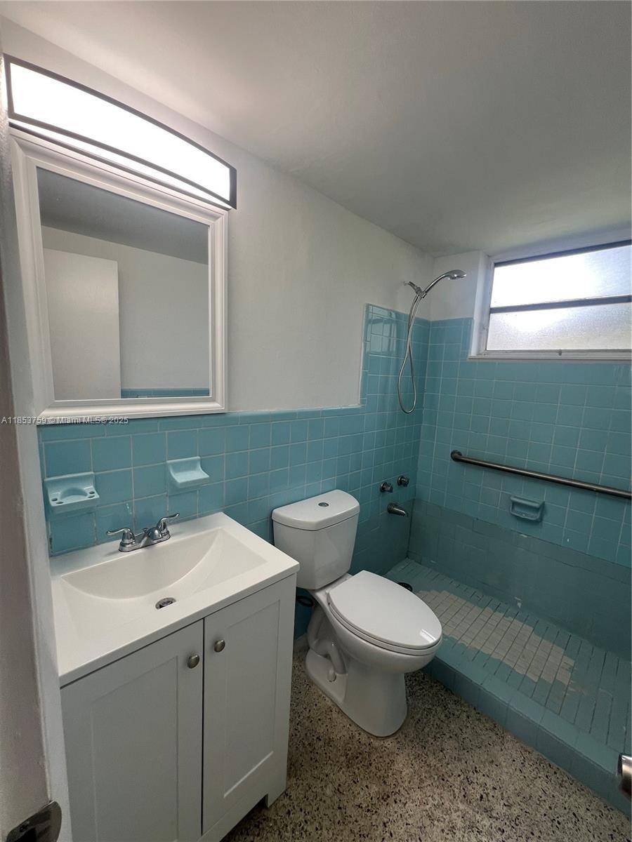 Hialeah, FL 33012,1235 W 66th St #4