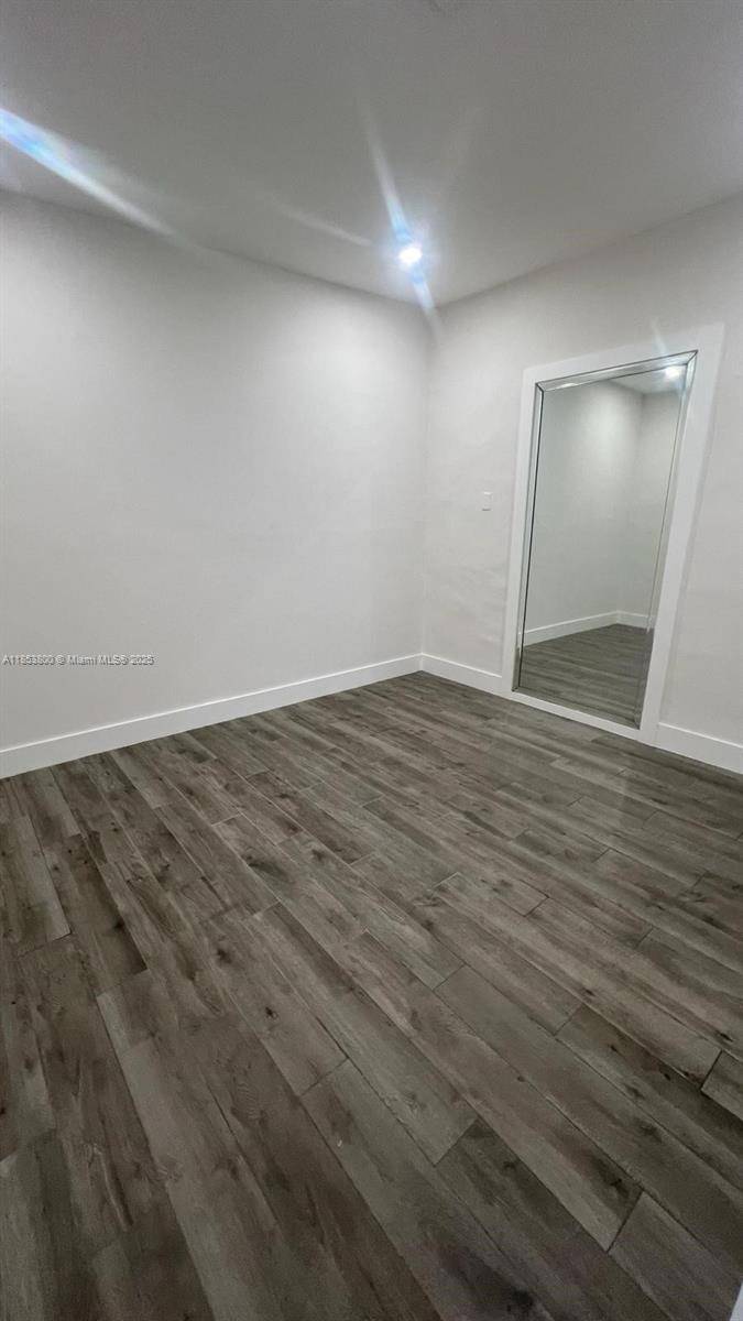 Miami, FL 33155,7556 S Waterway Dr #1