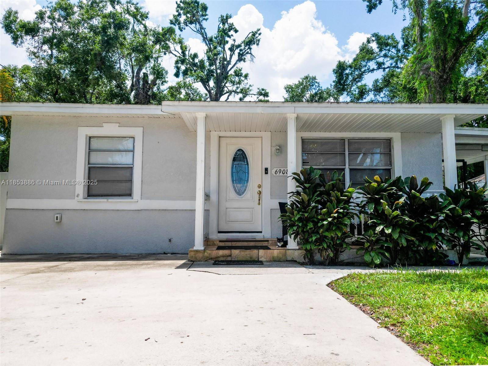 FL 33604,6908 N Oregon Ave