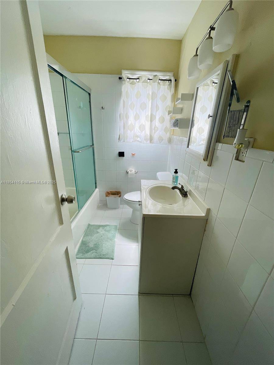 Coral Gables, FL 33134,39 Sidonia Ave #4