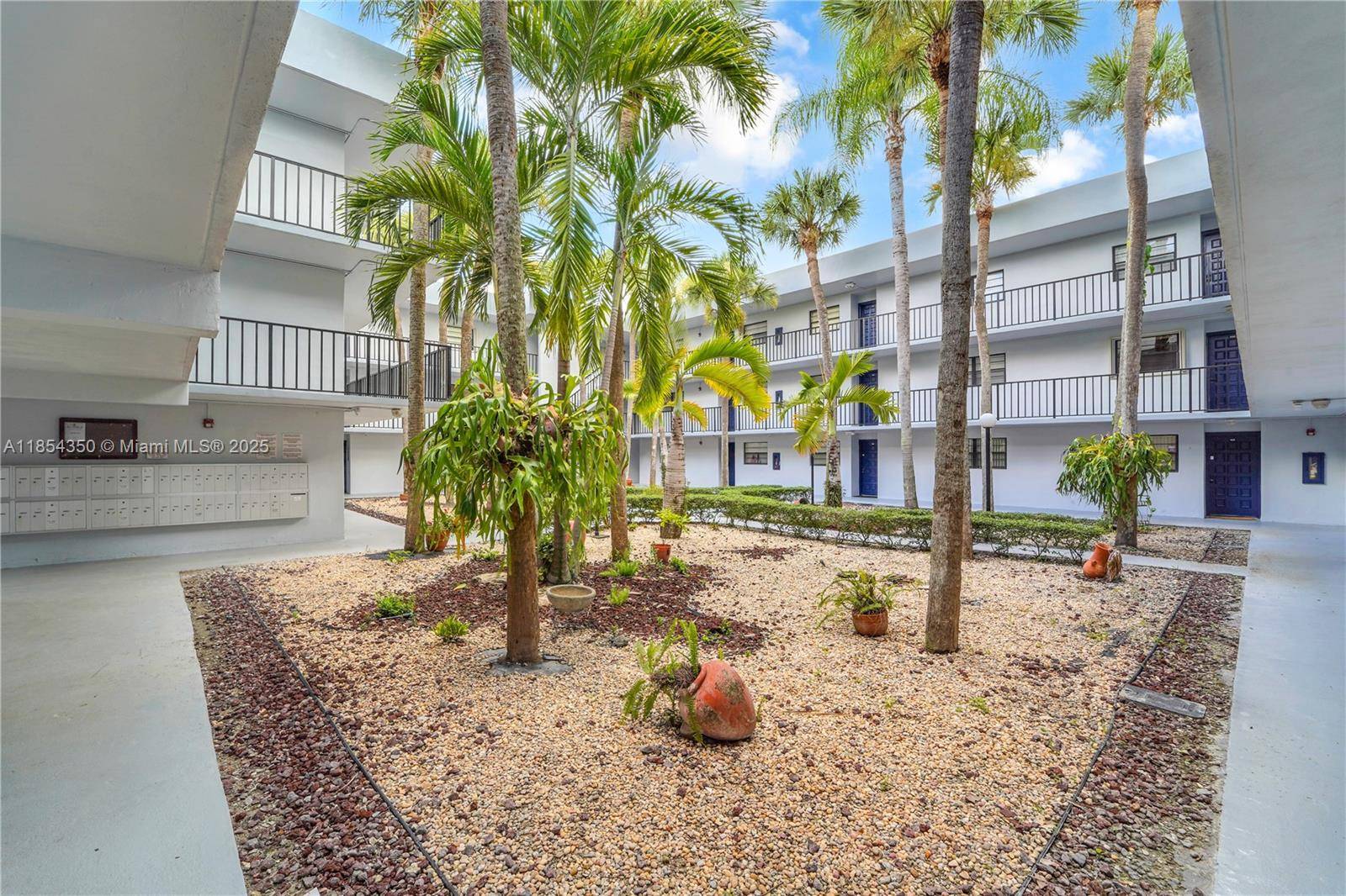 Miami, FL 33176,10825 SW 112th Ave #109