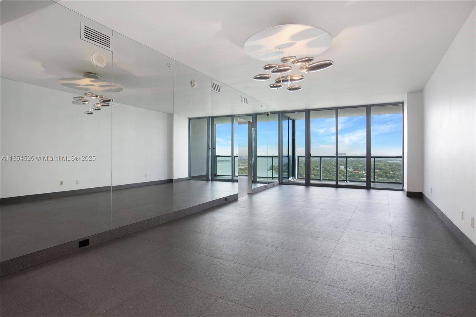 Miami, FL 33137,601 NE 36th St #2007