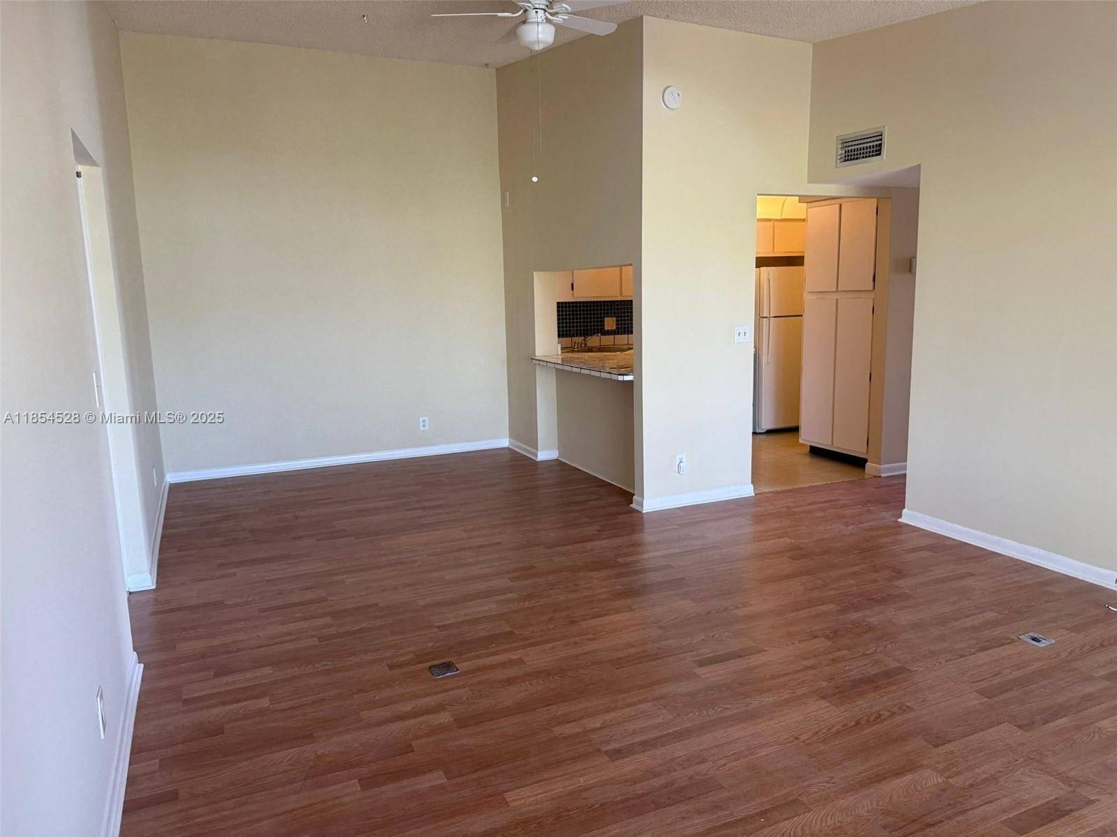 West Palm Beach, FL 33409,1009 Green Pine Blvd #H3