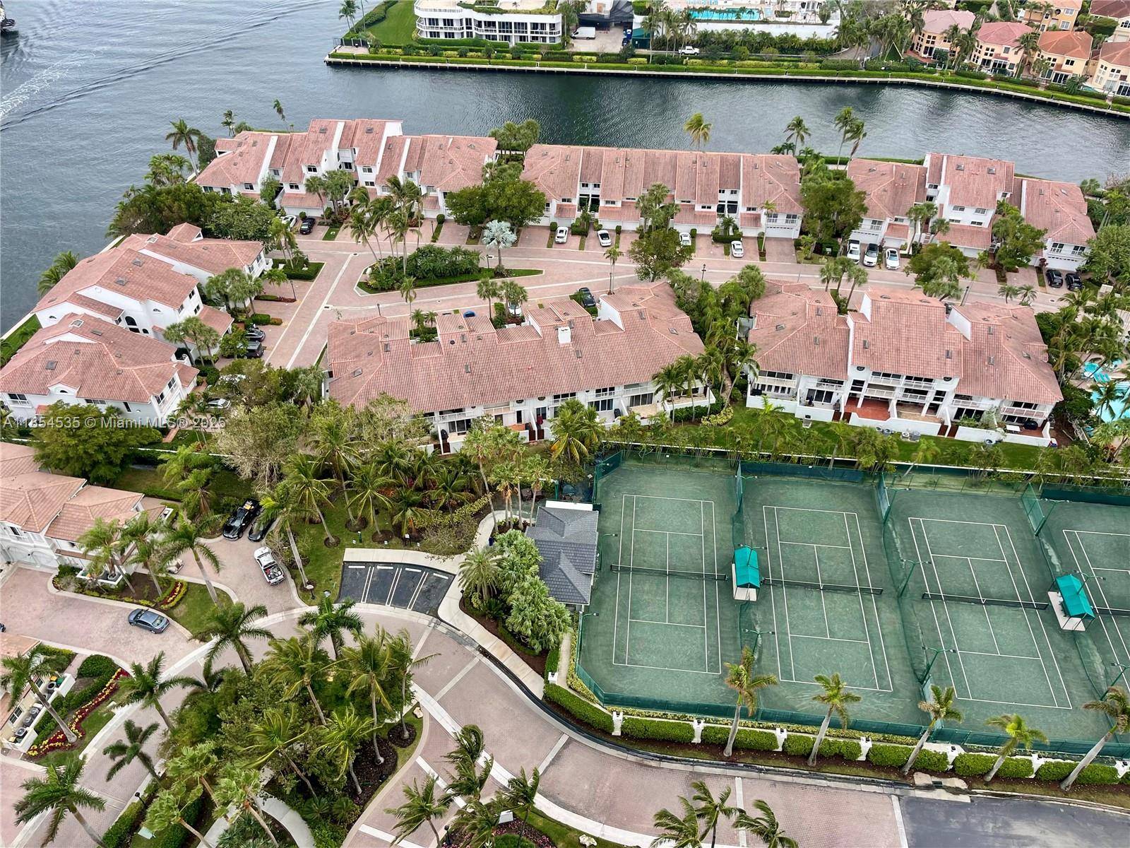 Aventura, FL 33180,21050 Point Pl #2803