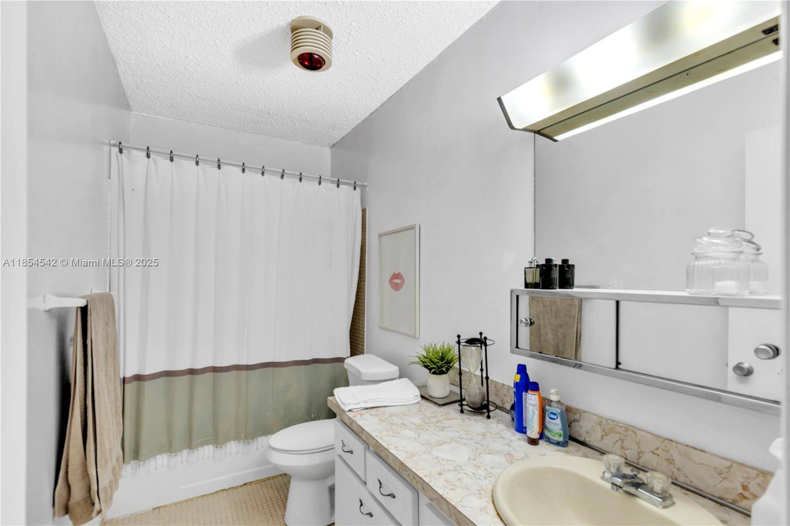 Hollywood, FL 33021,4320 Washington St #417