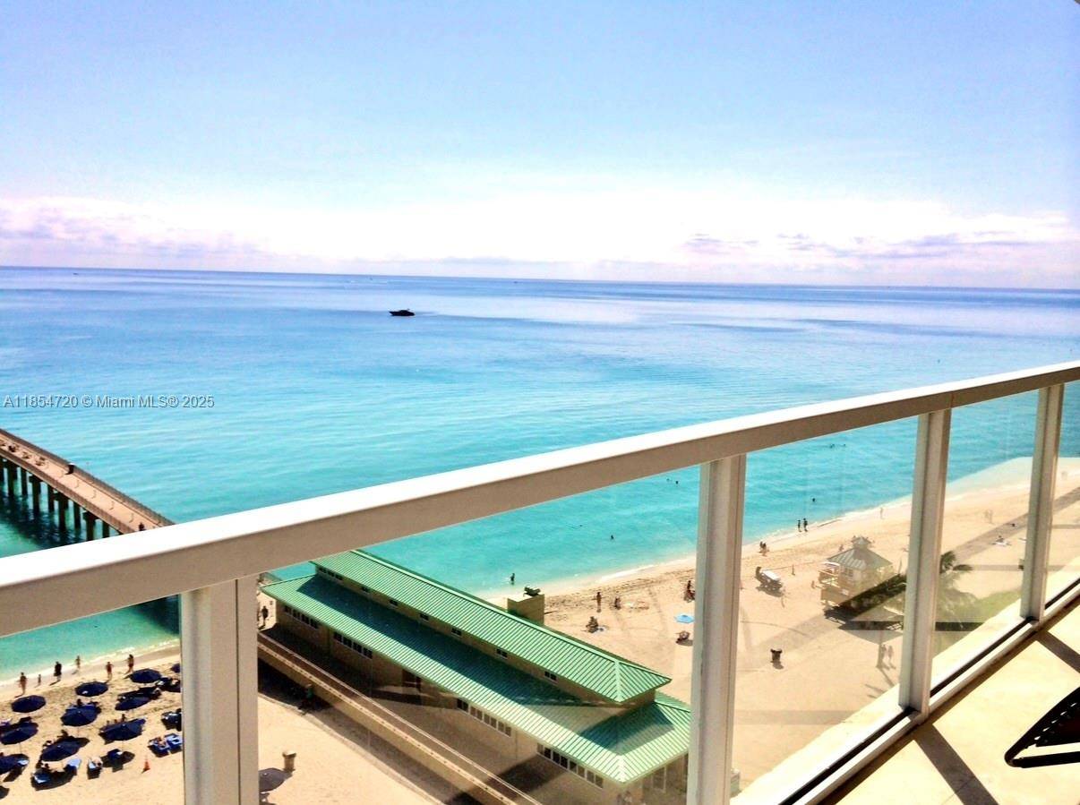 FL 33160,16699 E Collins Ave #1103