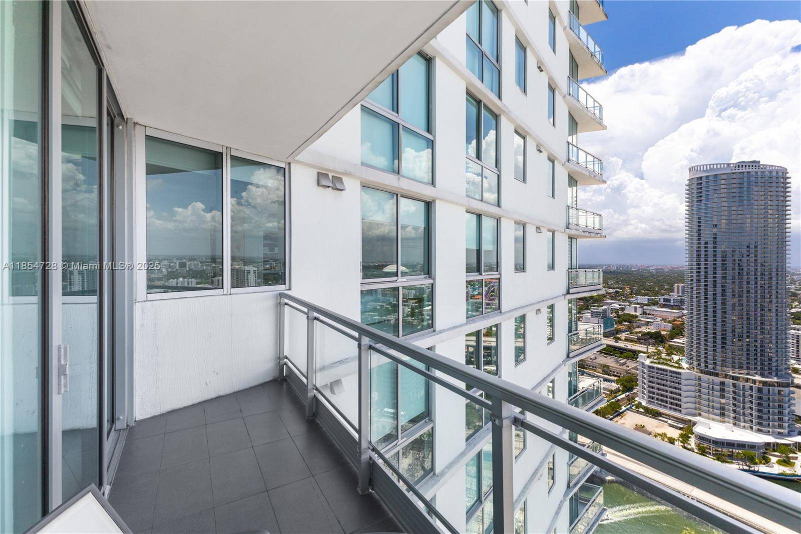 Miami, FL 33130,92 SW 3rd St #4206