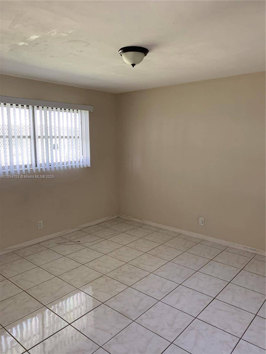 Hollywood, FL 33020,2641 Polk St #3
