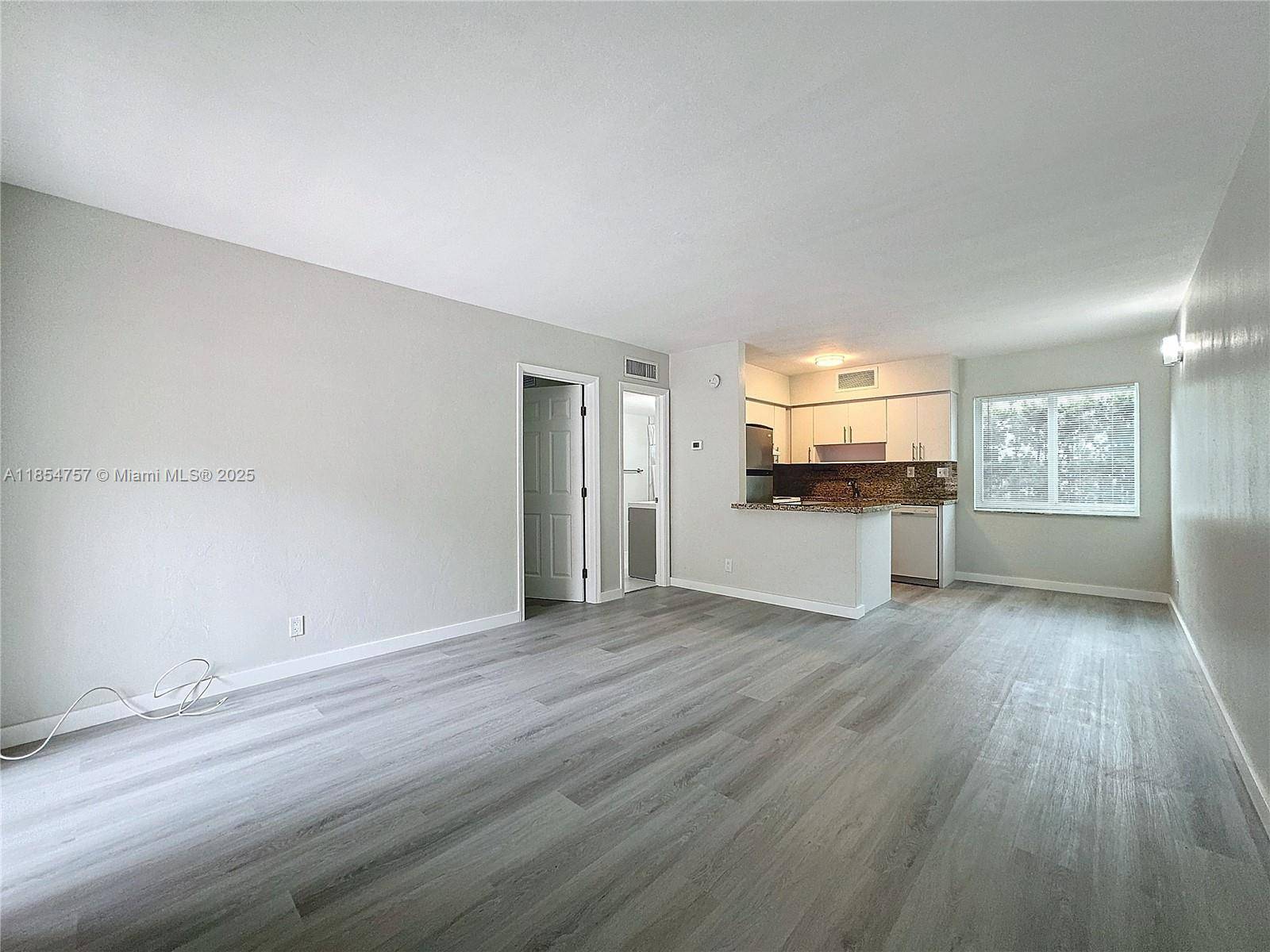 Fort Lauderdale, FL 33305,901 NE 18th Ct #105