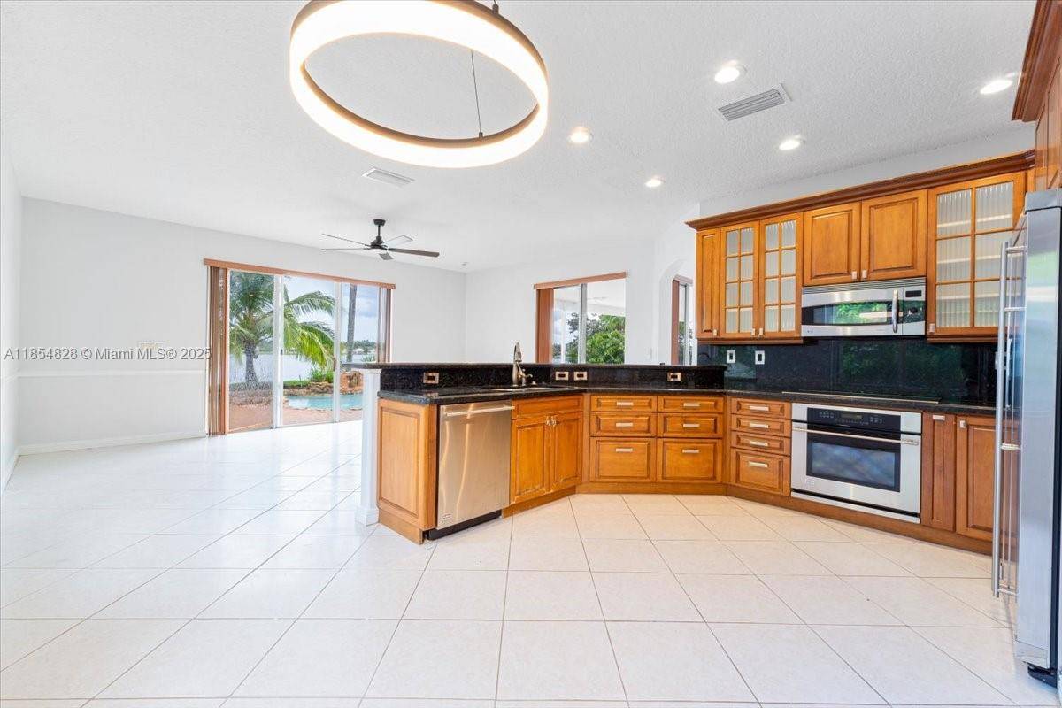 Pembroke Pines, FL 33029,2340 NW 186th Ave