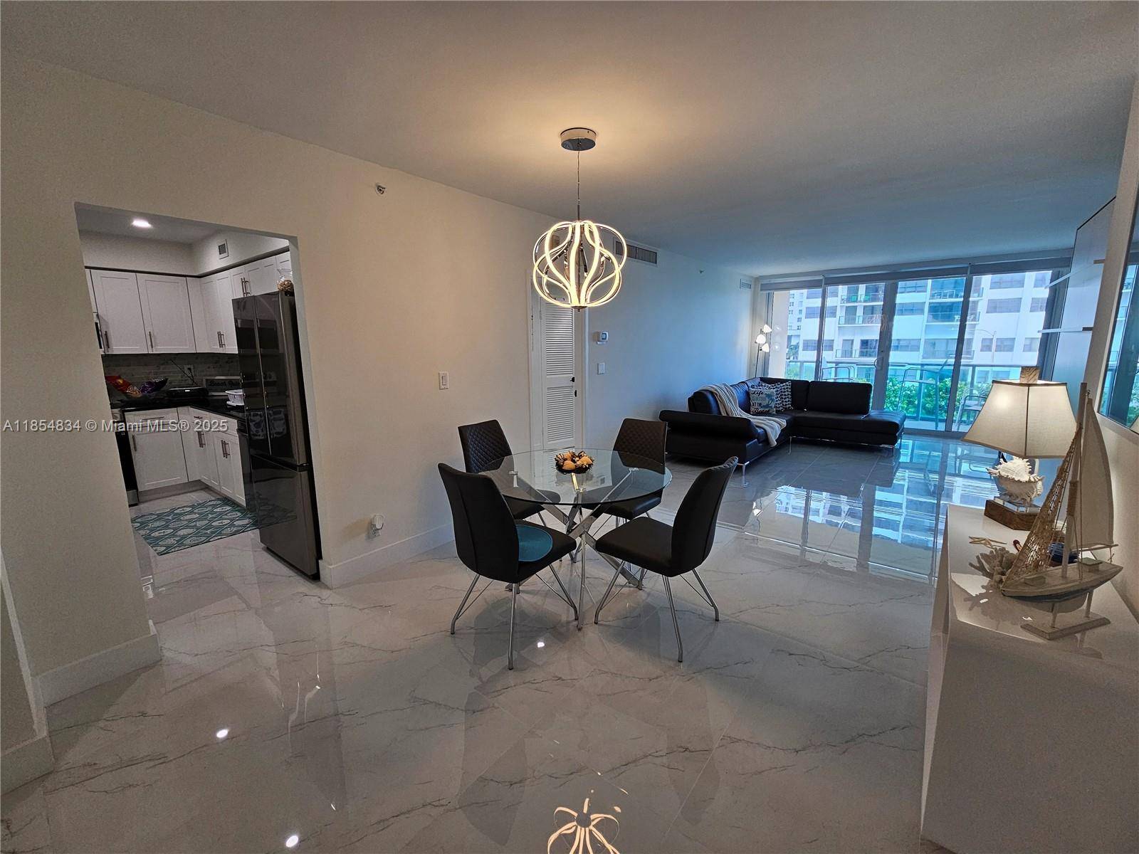 Hollywood, FL 33019,2501 S Ocean Dr #307
