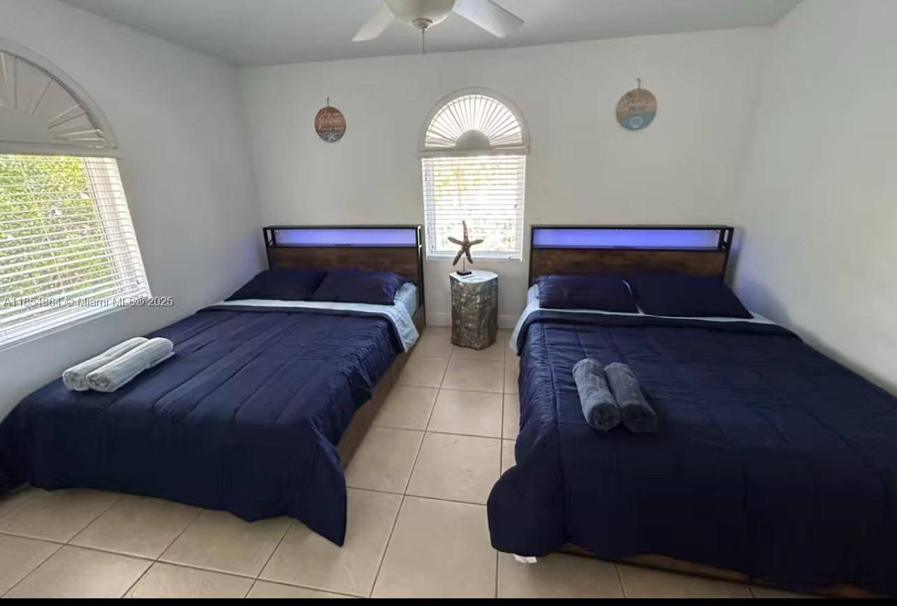Key Largo, FL 33037,350 Hazel St