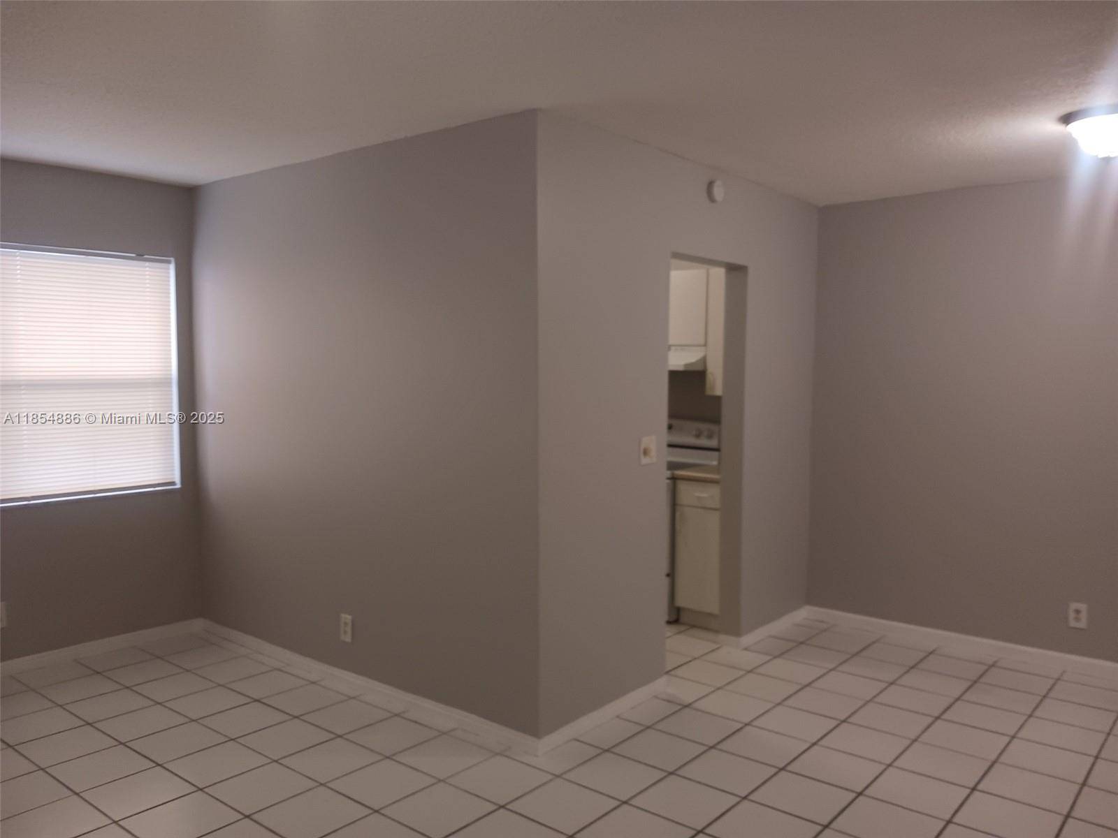 Hollywood, FL 33020,2127 Van Buren St #106