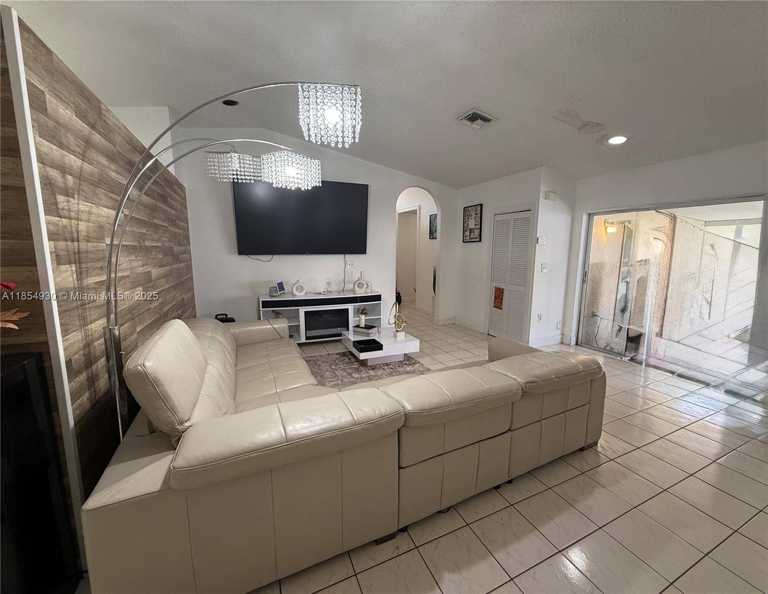 Hialeah, FL 33015,18800 NW 84th Ave