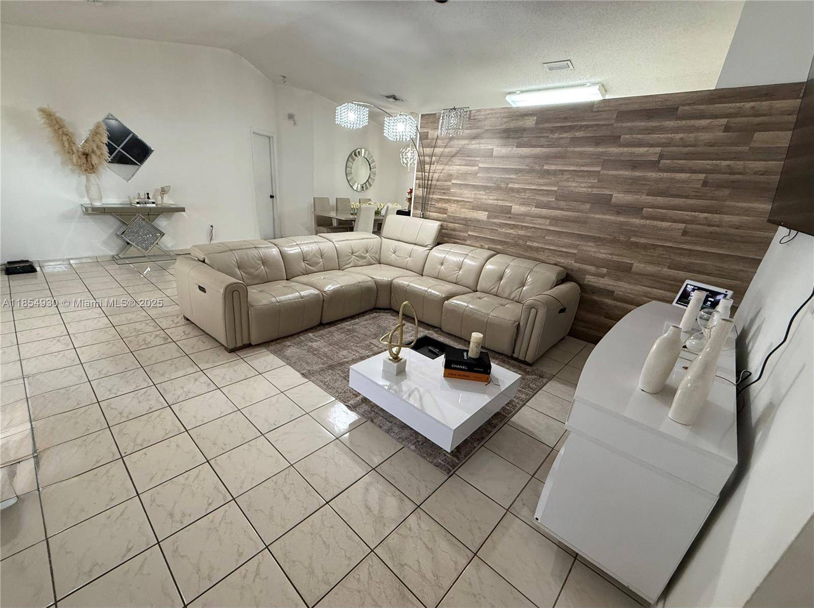 Hialeah, FL 33015,18800 NW 84th Ave