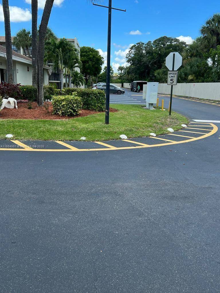 West Palm Beach, FL 33401,1500 N Congress Ave #B31