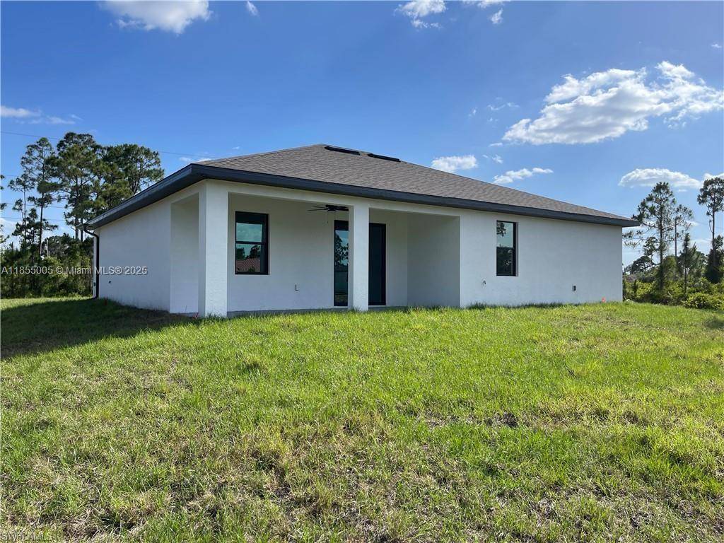 Lehigh Acres, FL 33974,1137 Damen ST E
