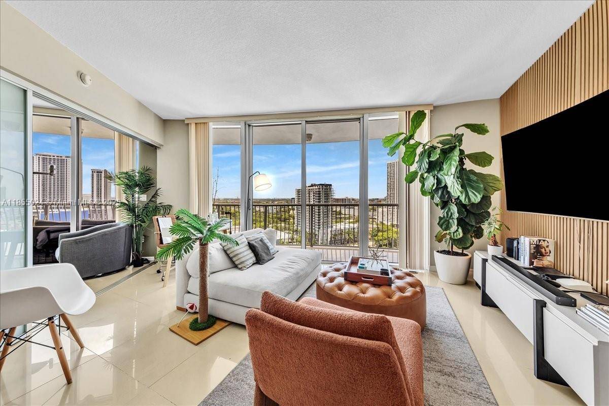 Miami, FL 33132,1750 N Bayshore Dr #2015