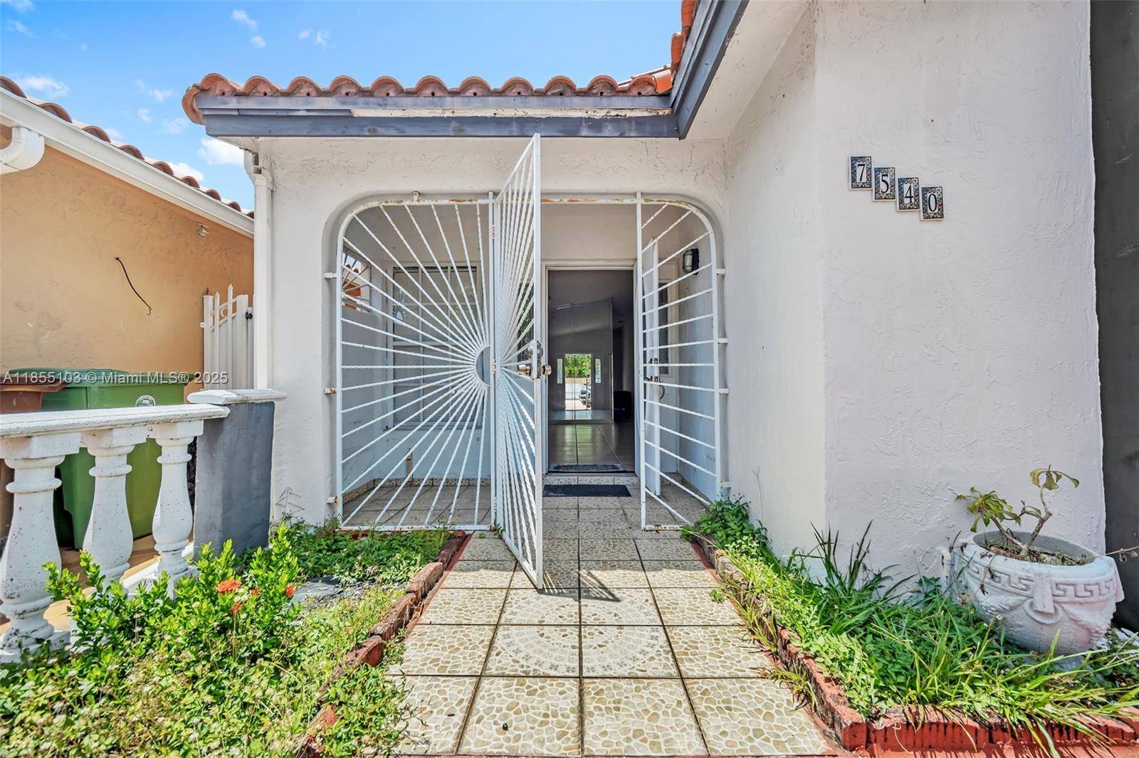 Hialeah, FL 33018,7540 W 29th Ave