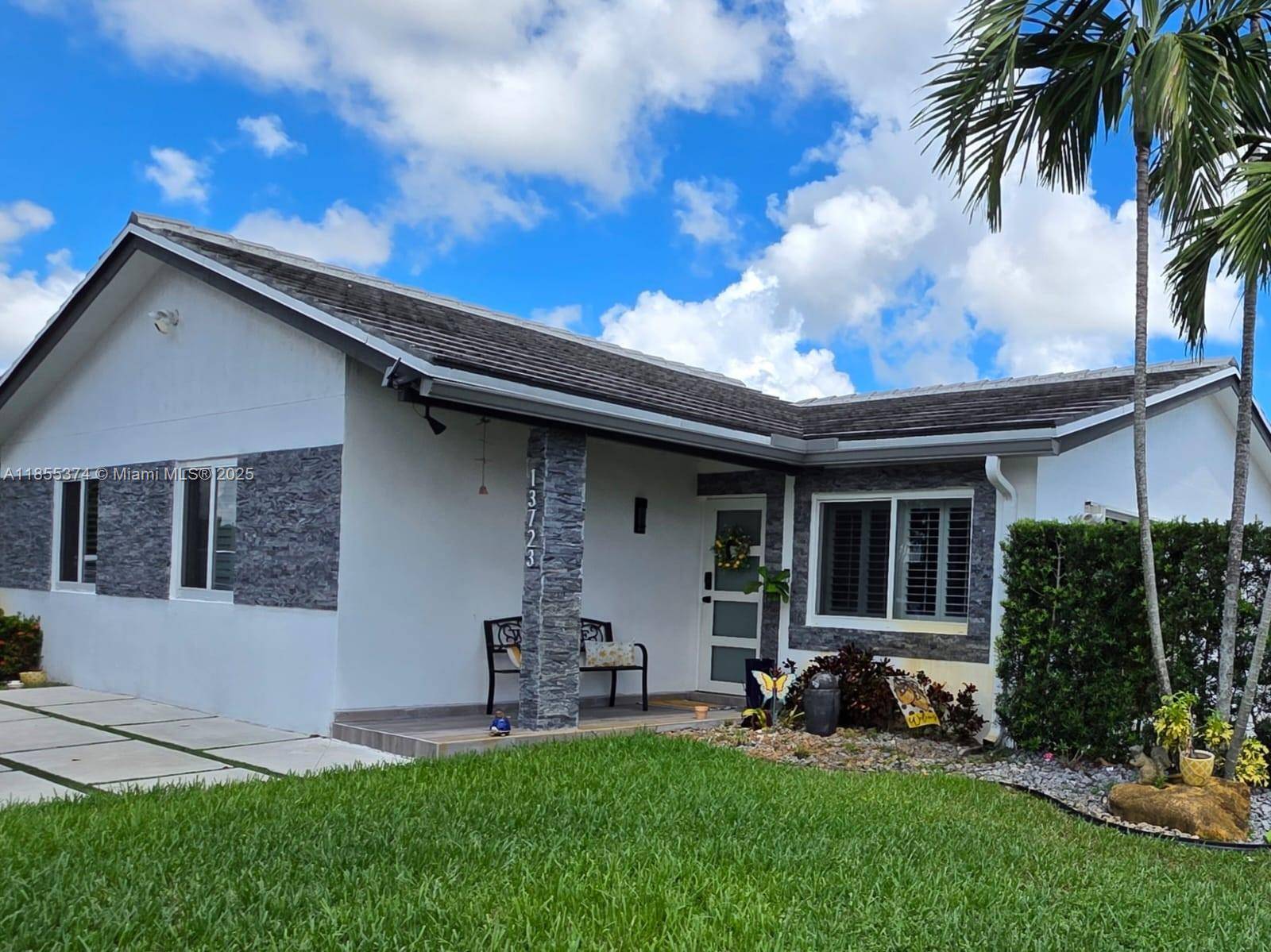 Miami, FL 33184,13723 SW 15th St