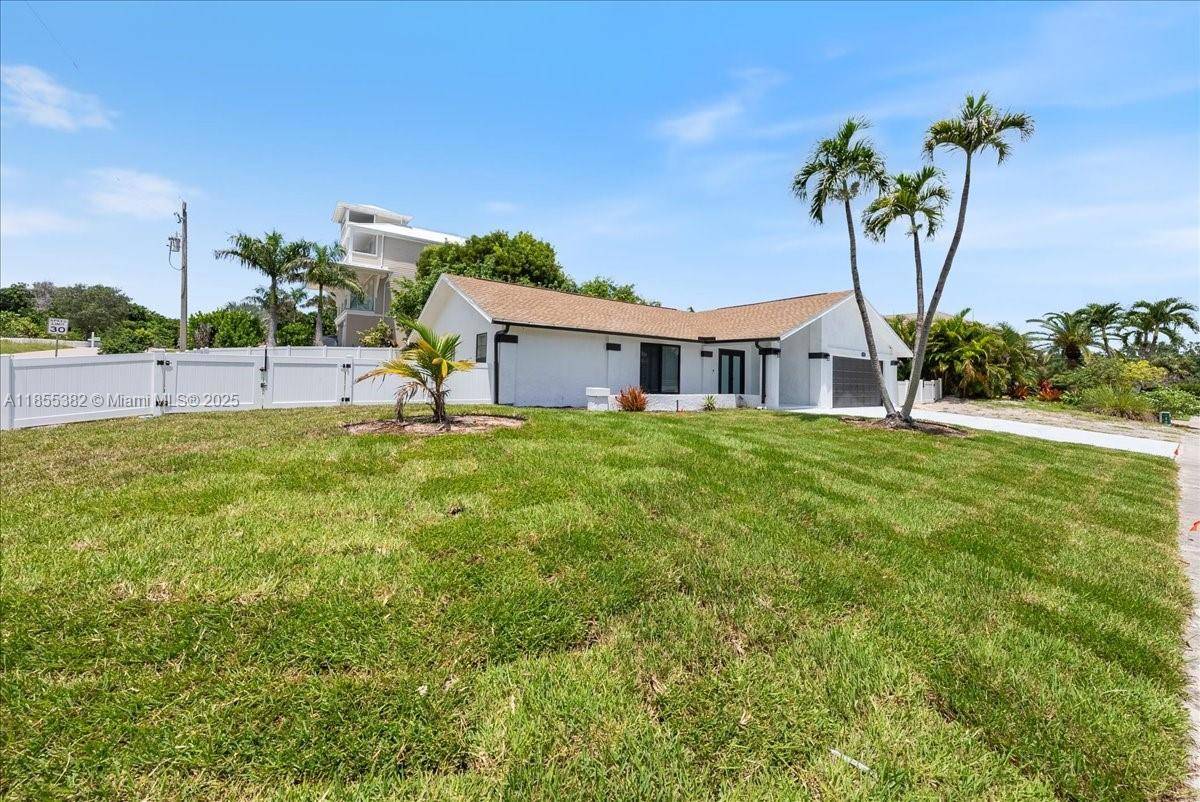 Marco Island, FL 34145,1996 Sheffield Ave