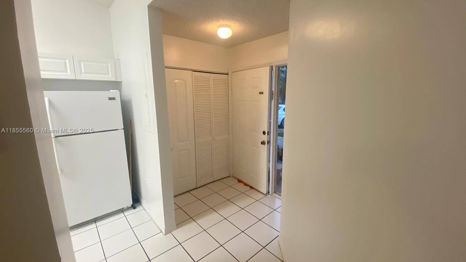 Miami, FL 33179,21240 NE 9th Ct #1