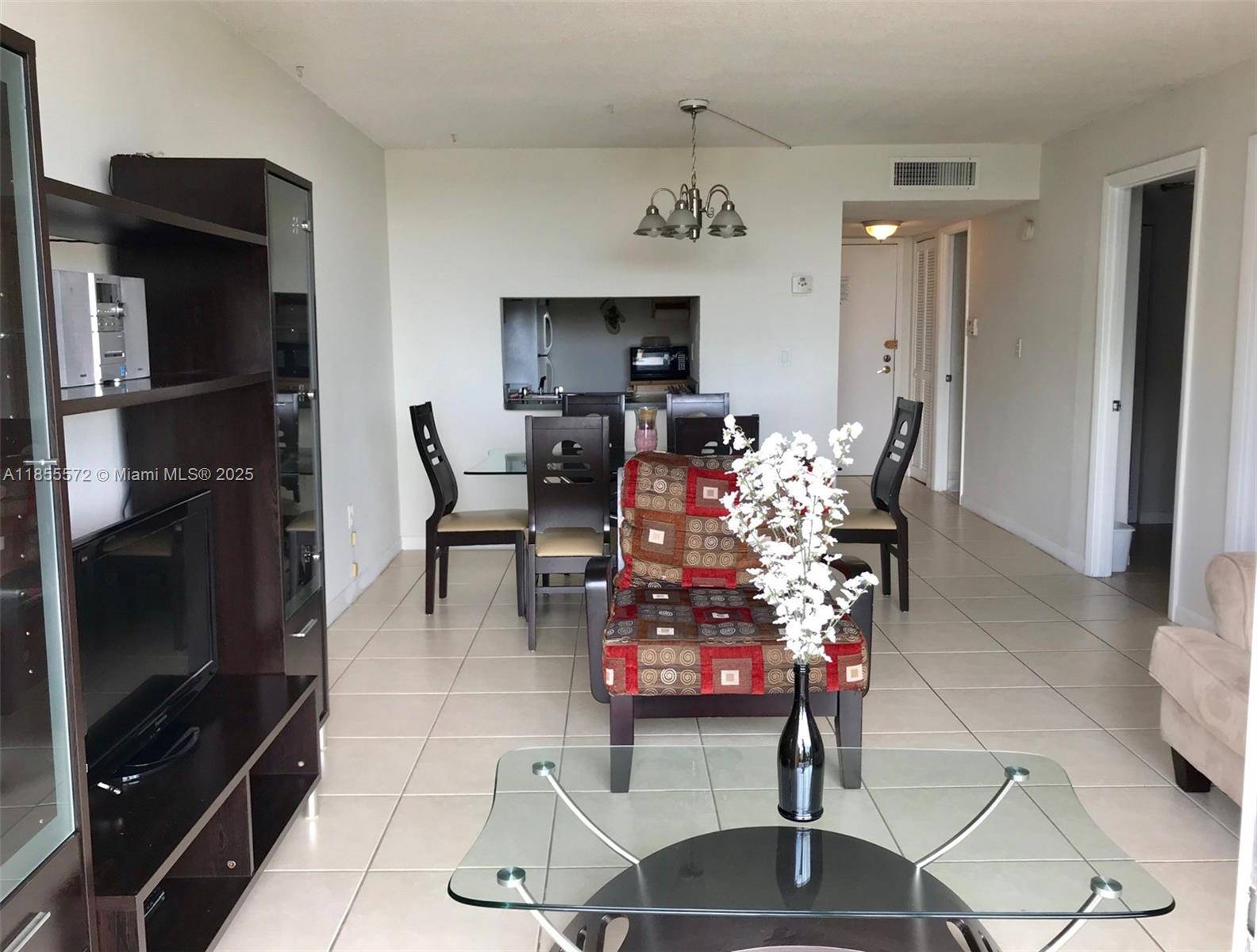 Miami, FL 33172,9310 Fontainebleau Blvd #408