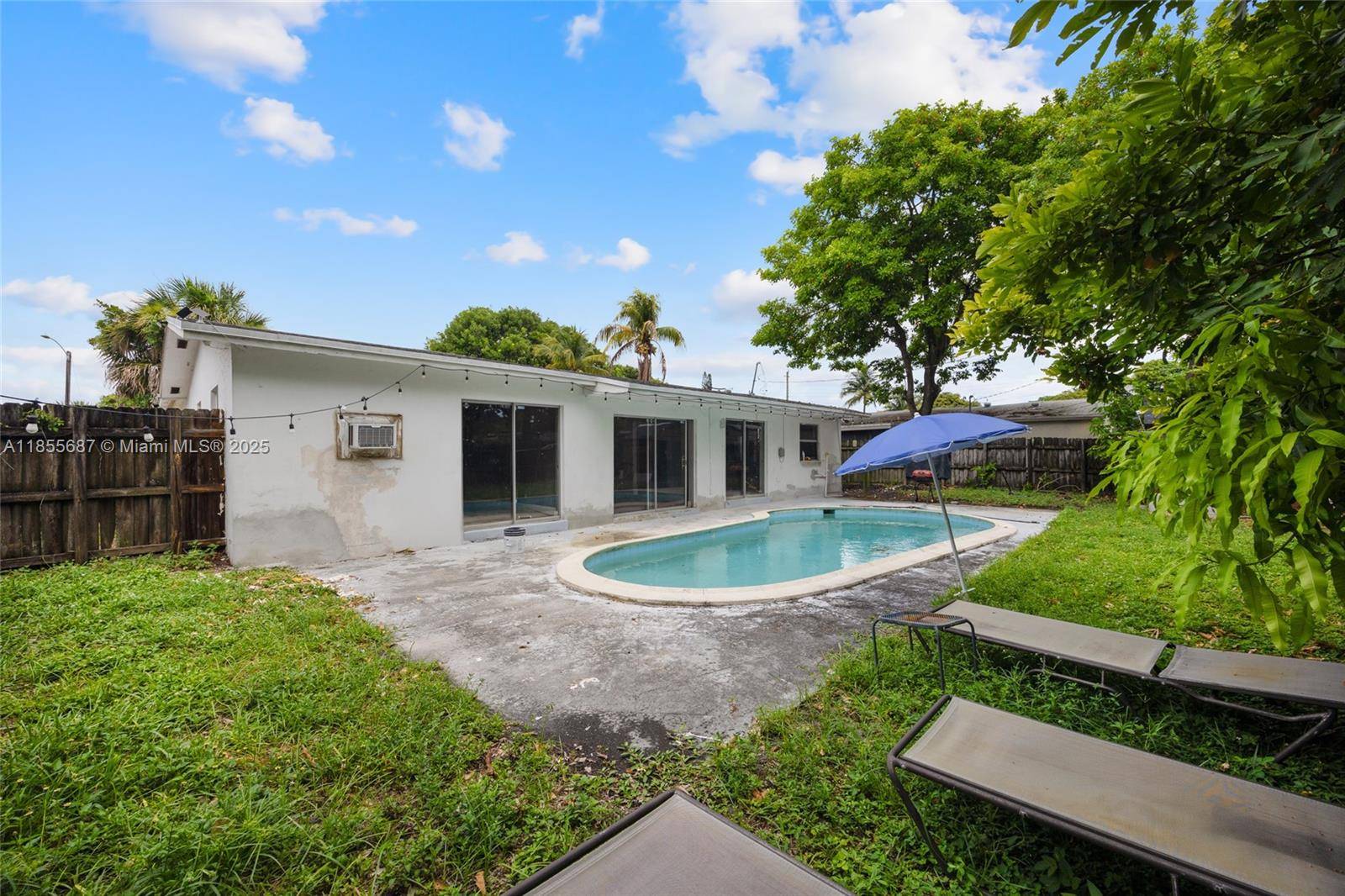 Lauderhill, FL 33313,4210 NW 23rd St