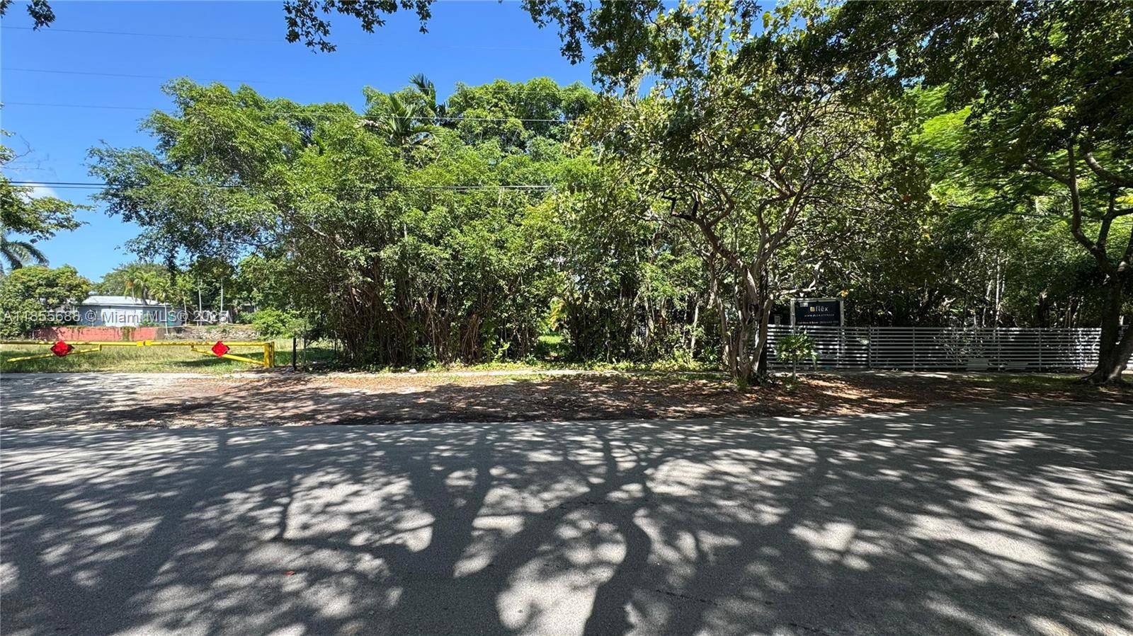 North Miami, FL 33161,0 NE 125 St