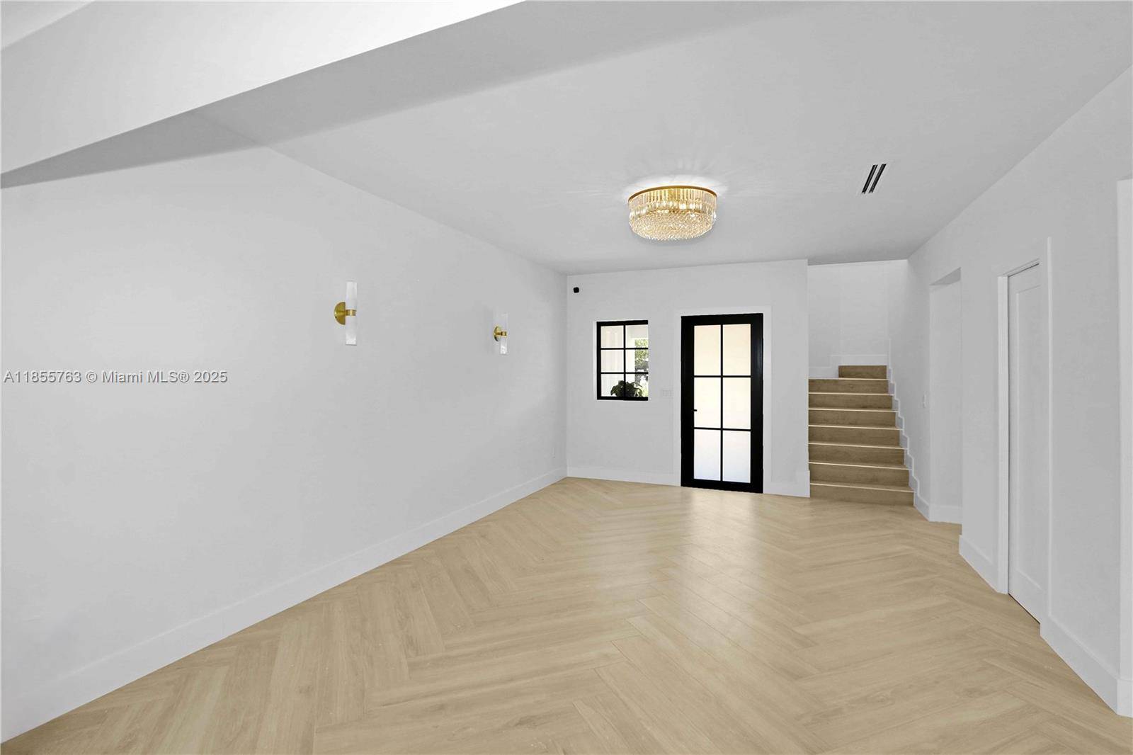 Miami Beach, FL 33140,3153 Royal Palm Ave