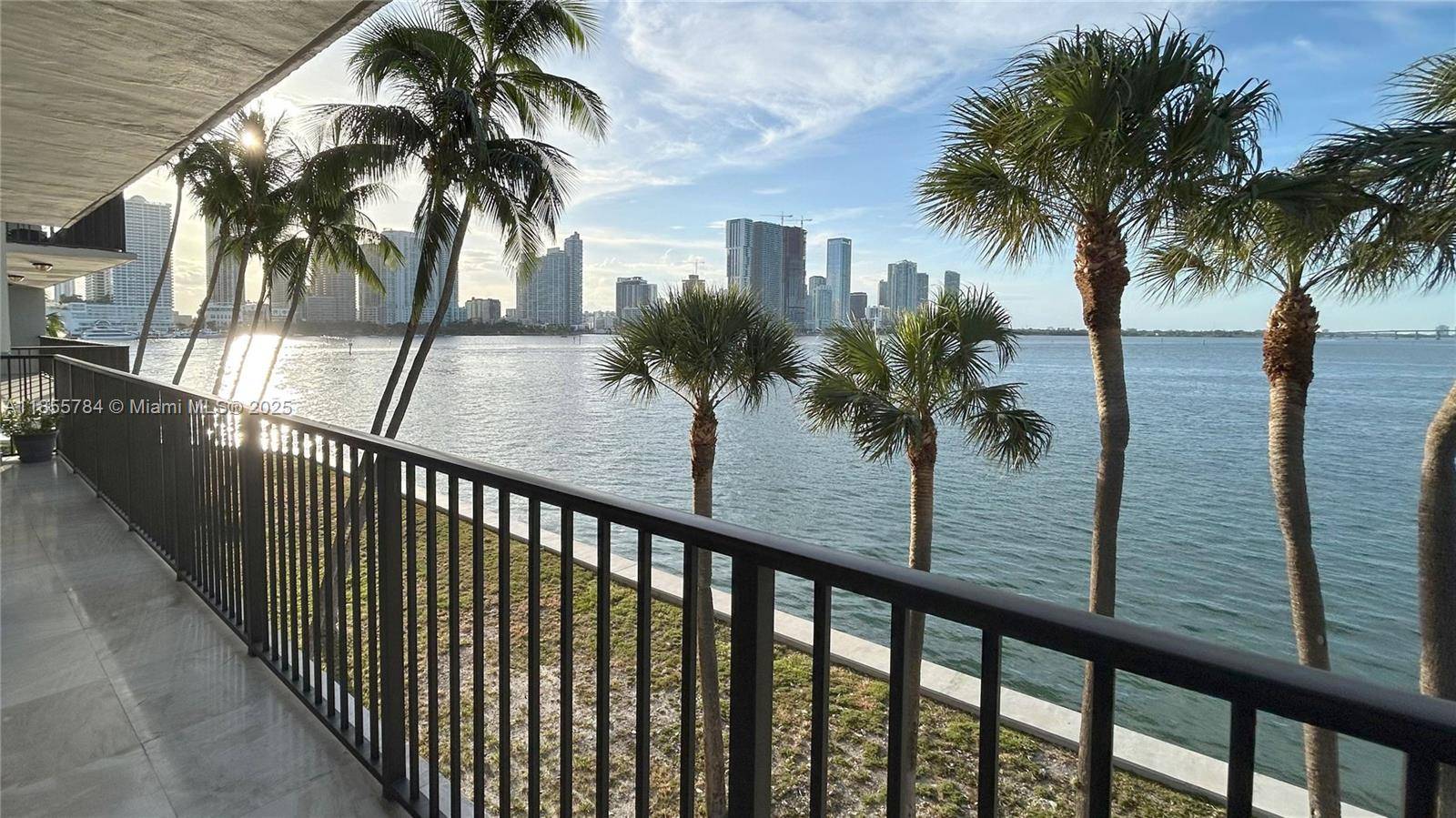 Miami, FL 33139,801 N Venetian Dr #201
