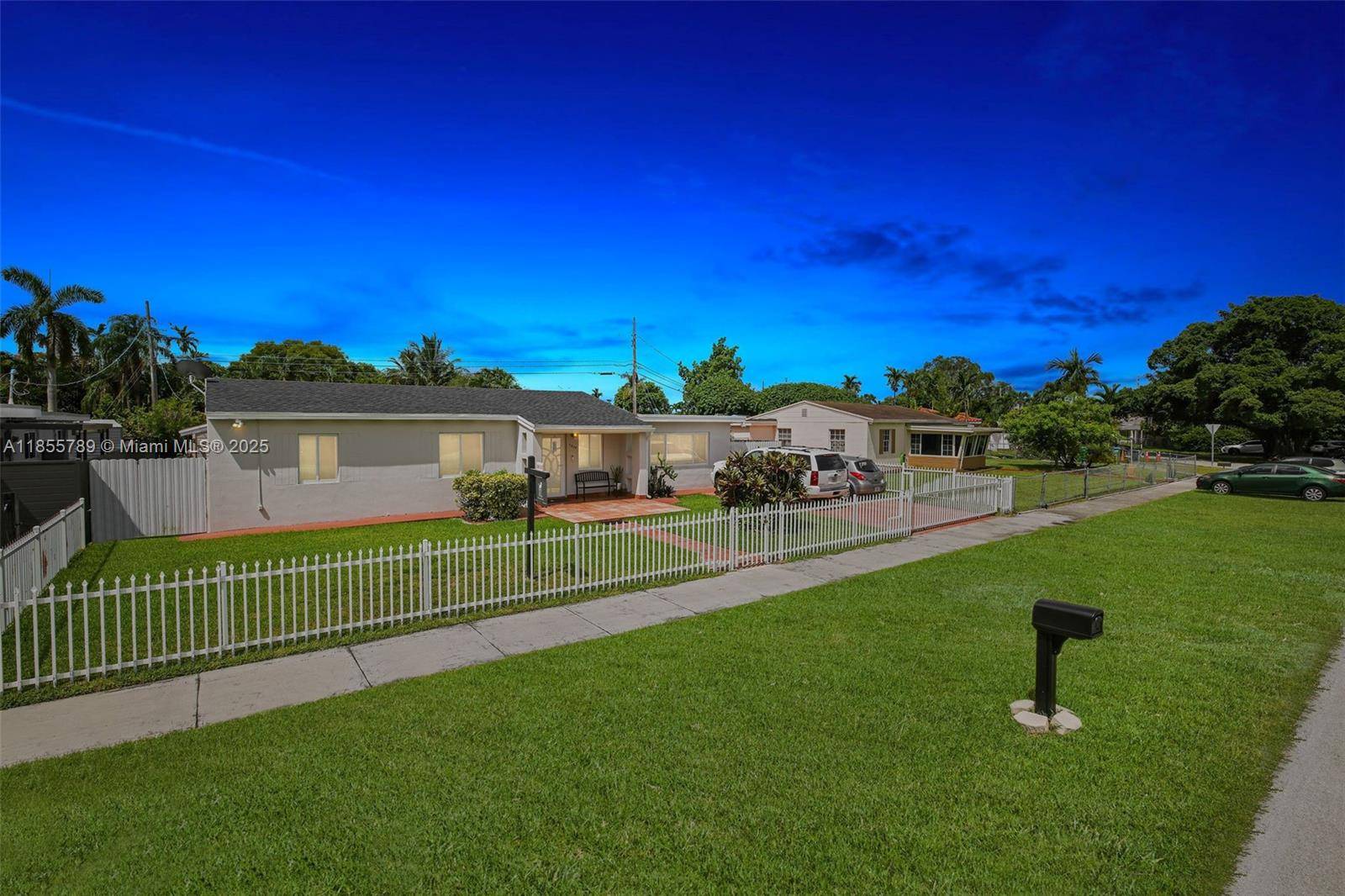 Miami, FL 33155,7550 SW 28th St Rd
