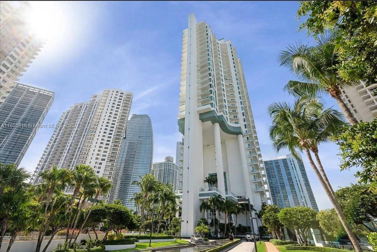 Miami, FL 33131,900 Brickell Key Blvd #1101
