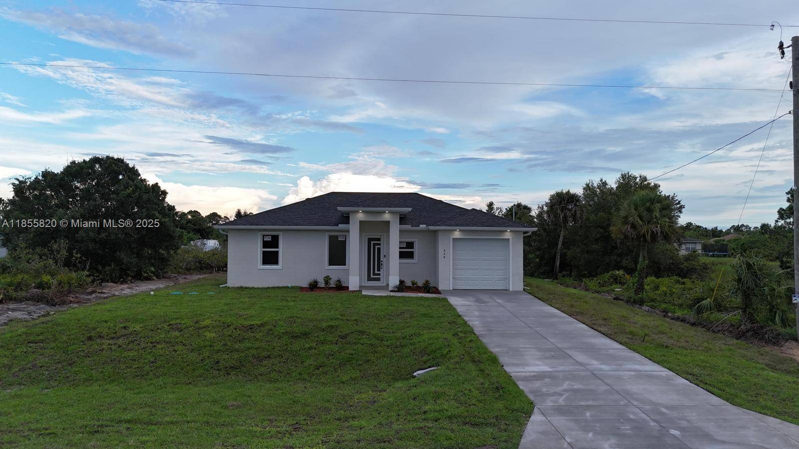 Lehigh Acres, FL 33974,752 Cardinal