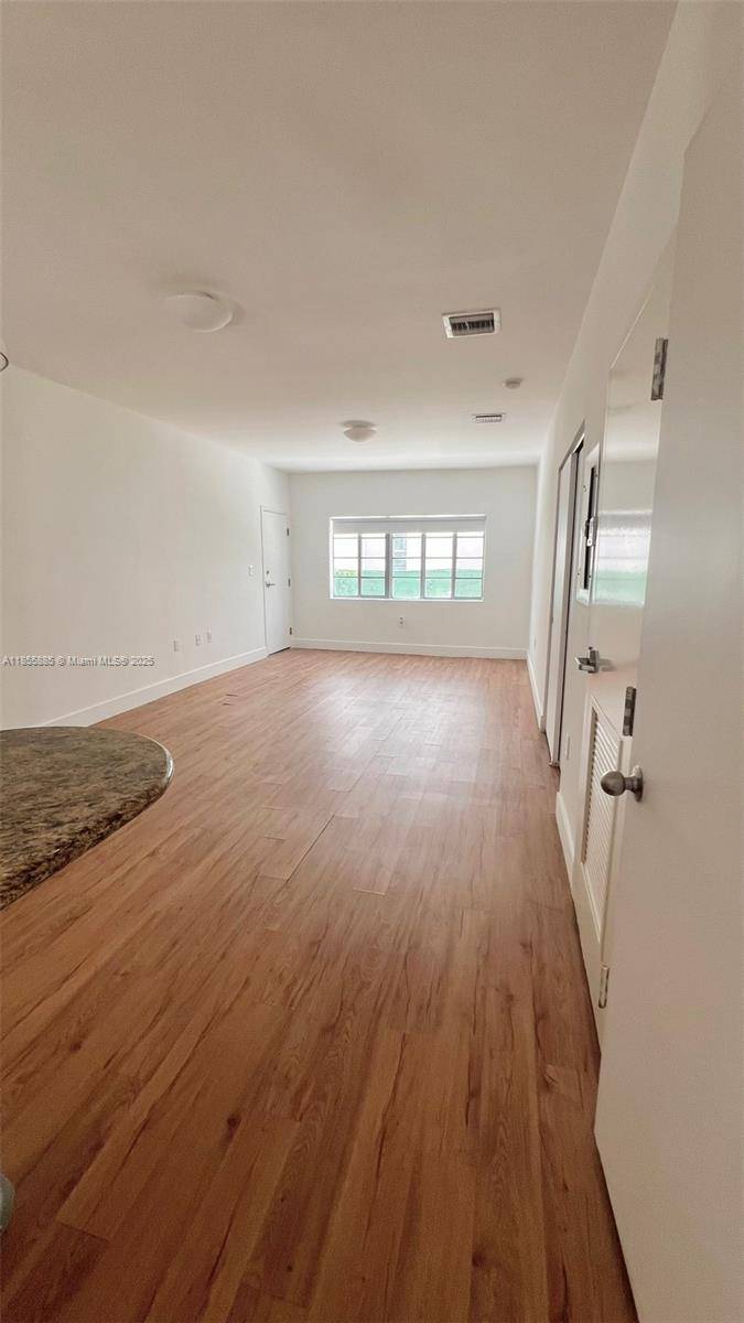 Miami Beach, FL 33139,1523 Euclid Ave #3