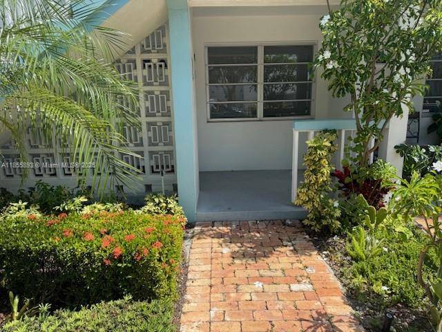 Lake Worth, FL 33460,202 N K St #3