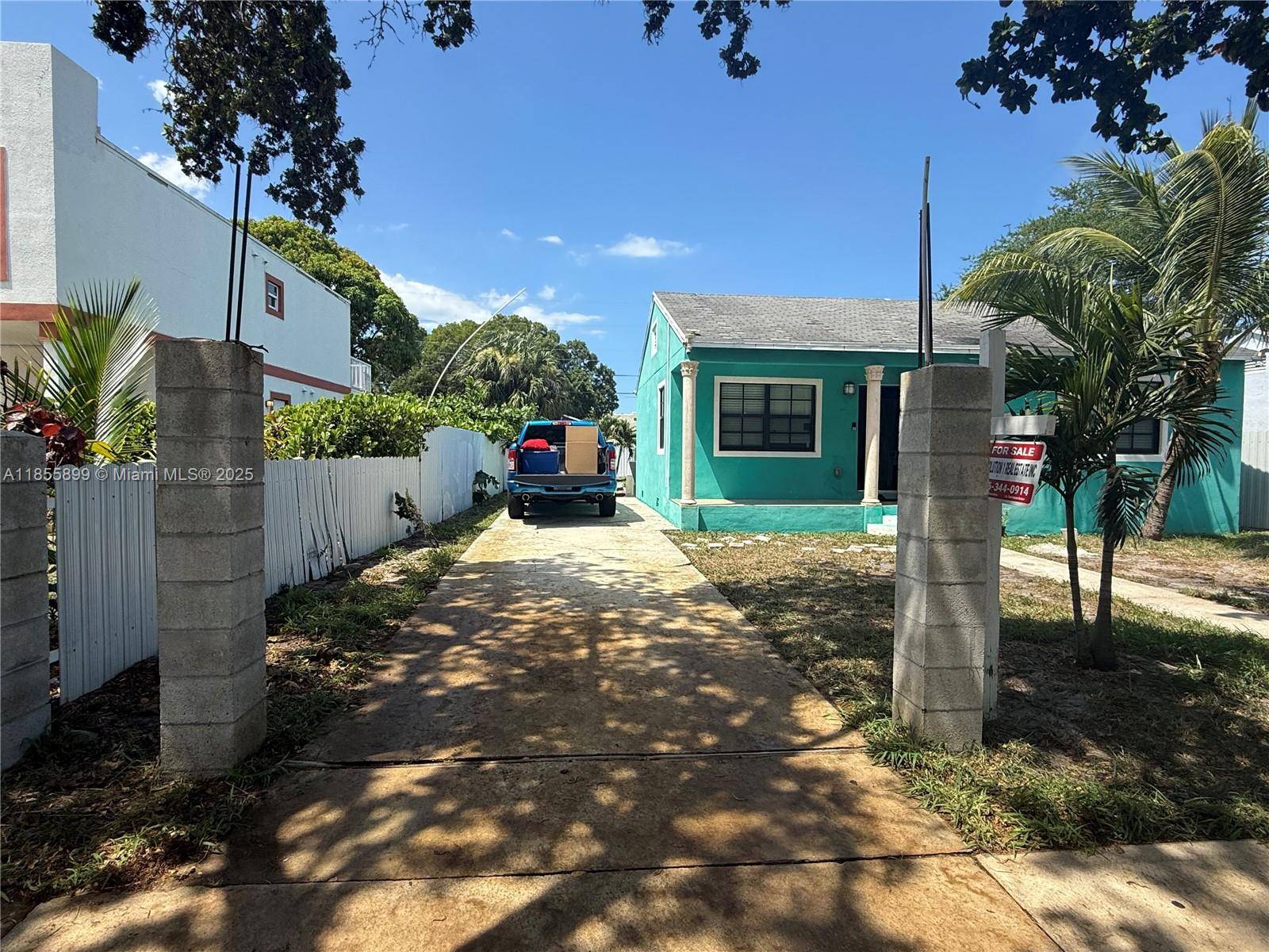 West Palm Beach, FL 33407,733 45th St